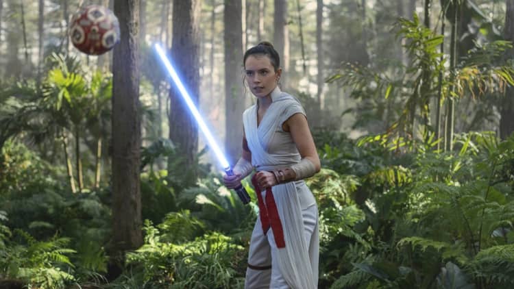 Star Wars franchise can weather bad reviews, says analyst