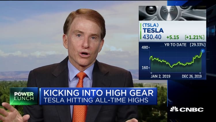 No other automaker growing like Tesla: Former board member