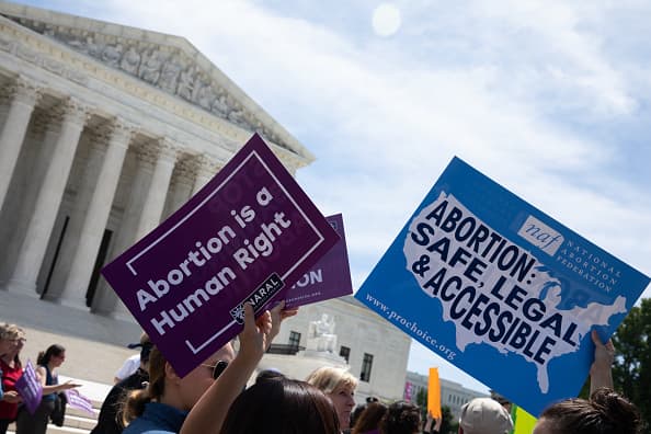 U.S. appeals court rules to keep Texas abortion ban in effect