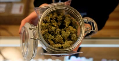 Illinois rings in the new year with its first legal recreational marijuana sales