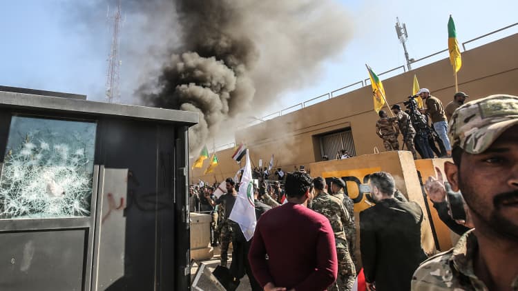 Protesters storm US embassy in Iraq after deadly airstrikes