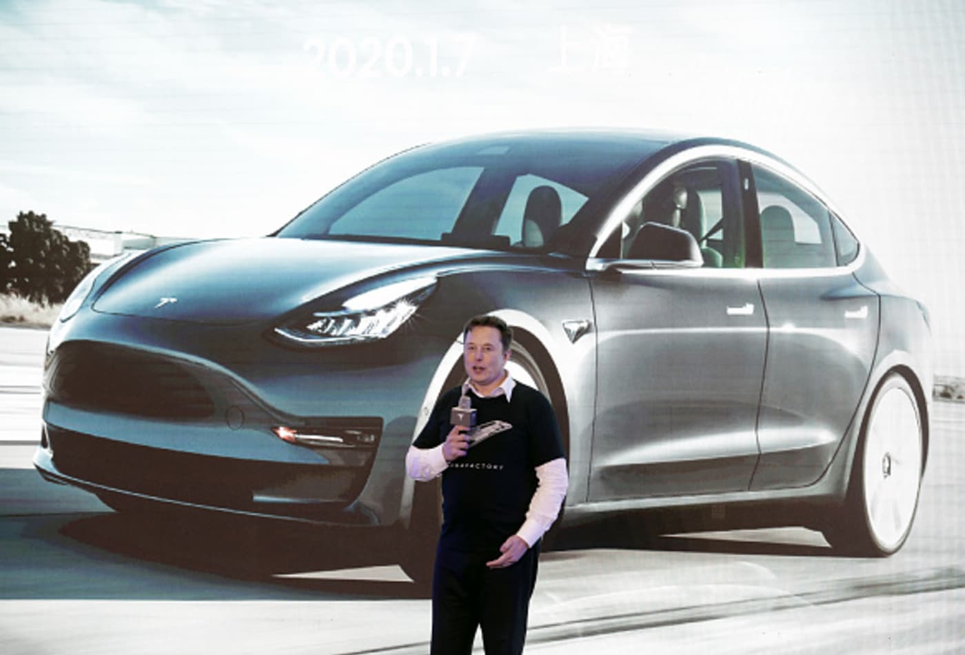 Elon Musk Electric Car / Elon Musk Underwhelmed By Bill Gates After