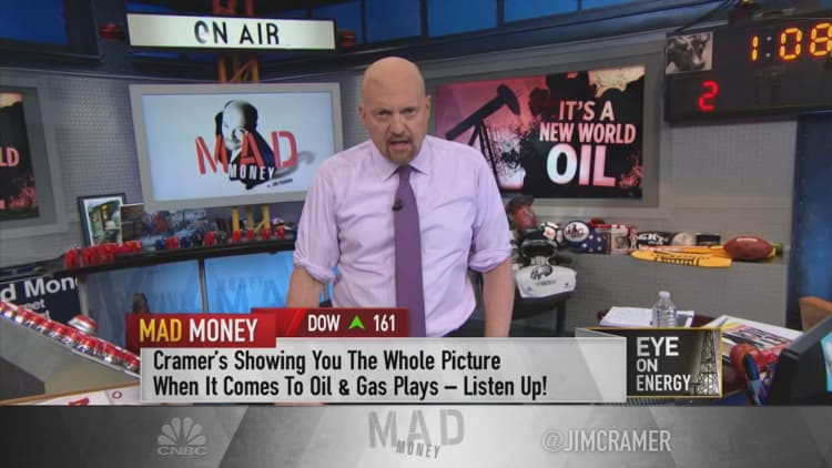 Core Labs' dividend cut signals the oil market is not getting better anytime soon, Cramer says