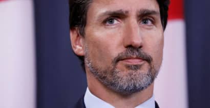Canada closing borders to noncitizens, US citizens exempt 'for the moment'