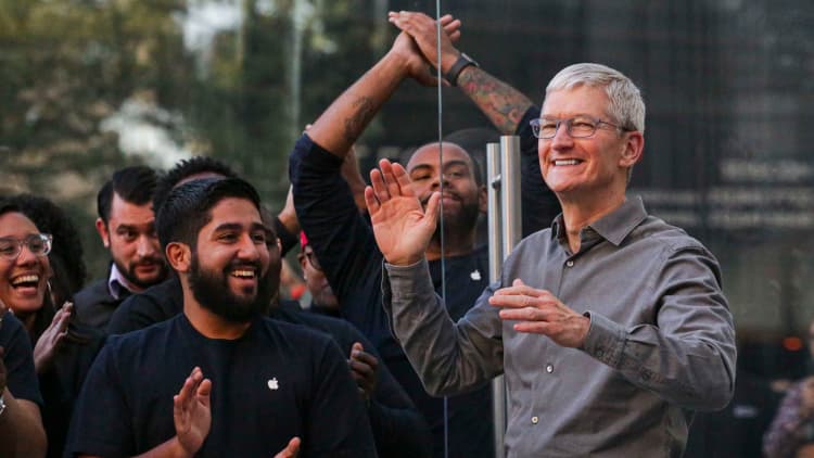 Apple easily beat the Street on revenue and earnings—Here's what five experts are watching now