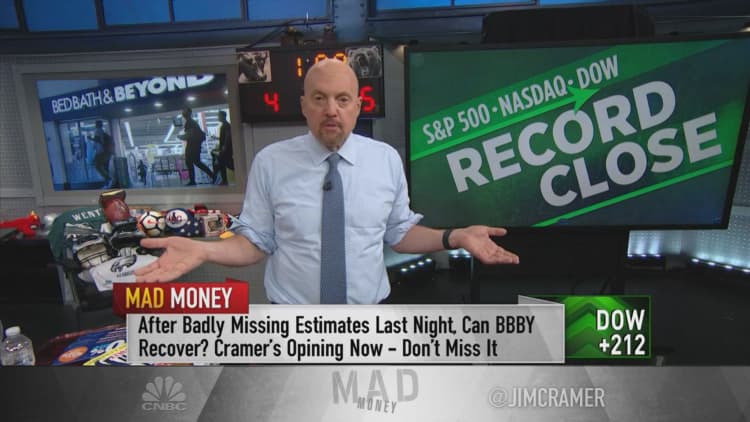 Jim Cramer says 'hold your nose and buy' Bed Bath & Beyond on 19% plunge