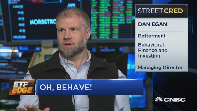 Behavioral investing pro talks leveraging emotional buying to your advantage