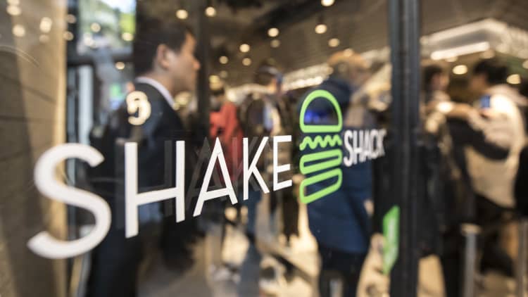 Shake Shack beat earnings but misses revenue