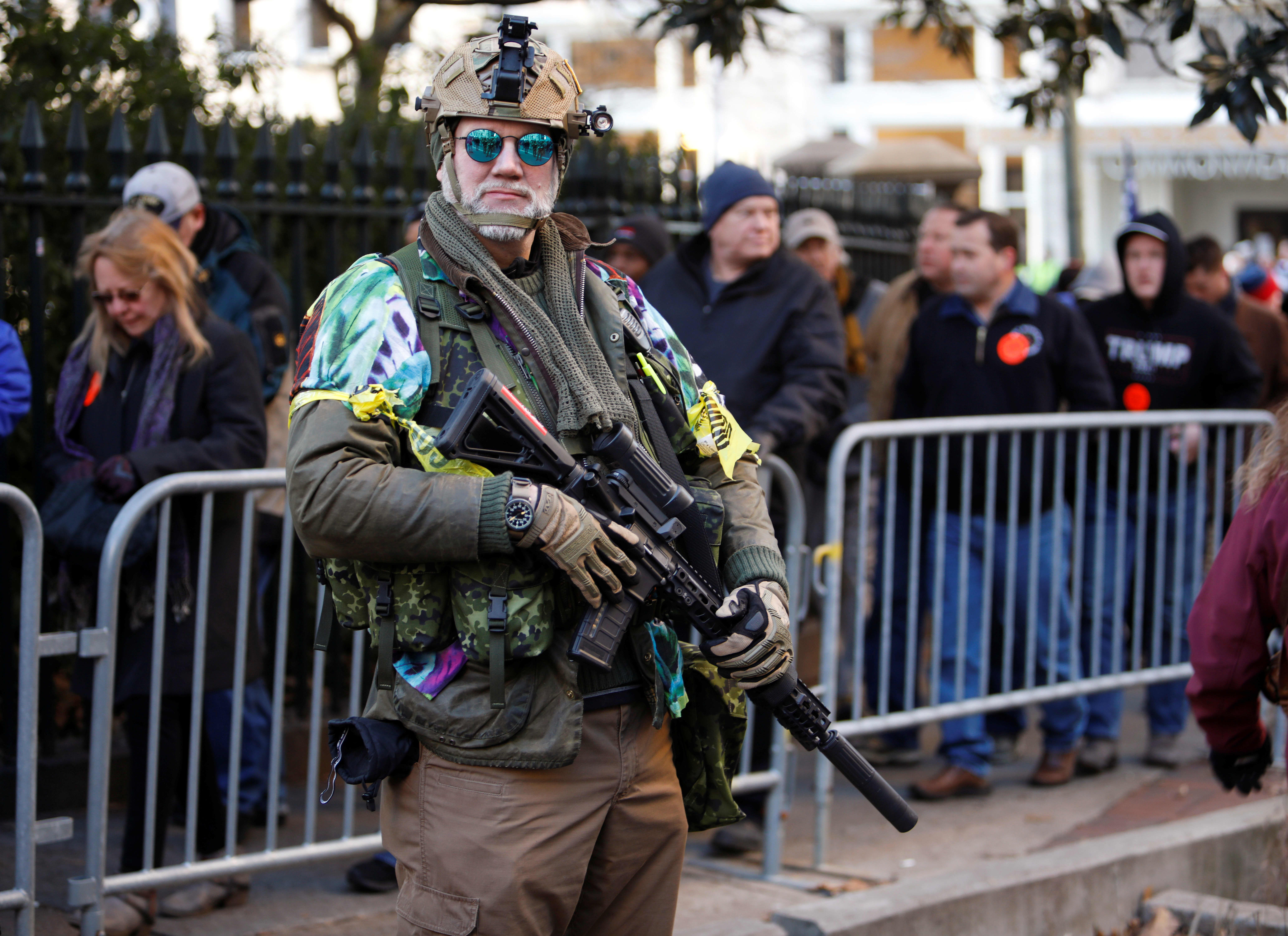 Thousands Of Armed Activists Gather At Virginia S Pro Gun Rally