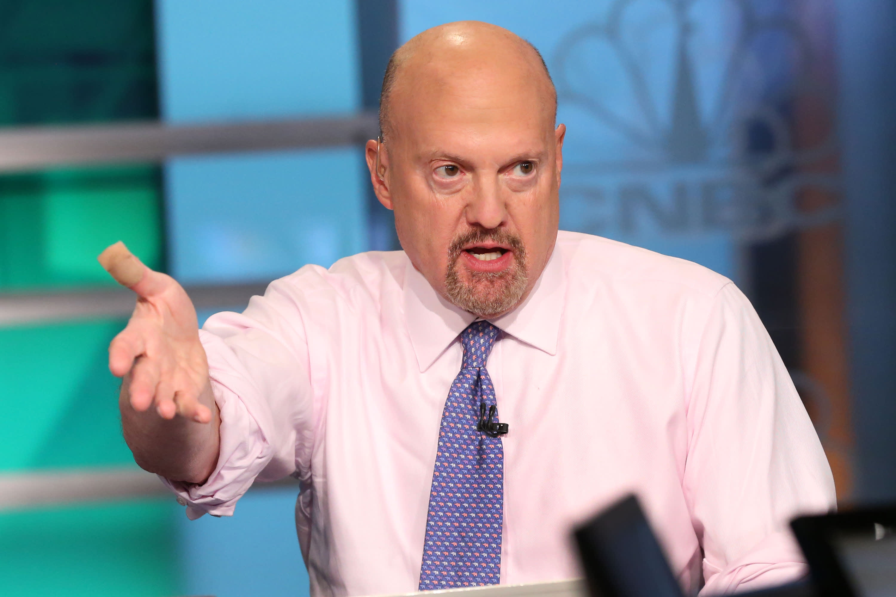 Jim Cramer's investment club meeting Friday: Inflation data, Salesforce, Microsoft trouble