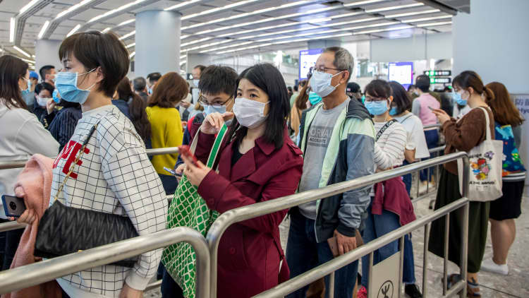 China shuts down multiple cities in an effort to curb coronavirus outbreak