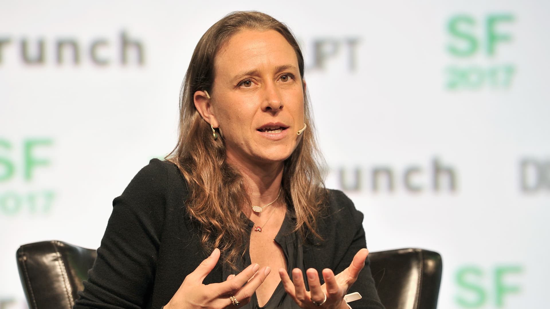 23andMe considers splitting up company to revive stock price