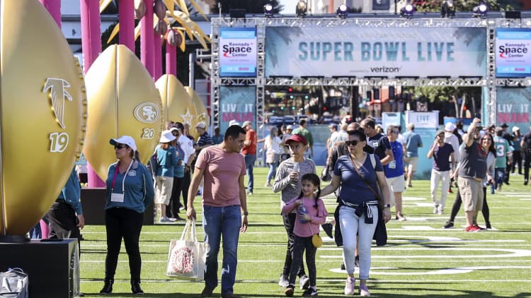 Brands tap into Super Bowl mania with experiential marketing