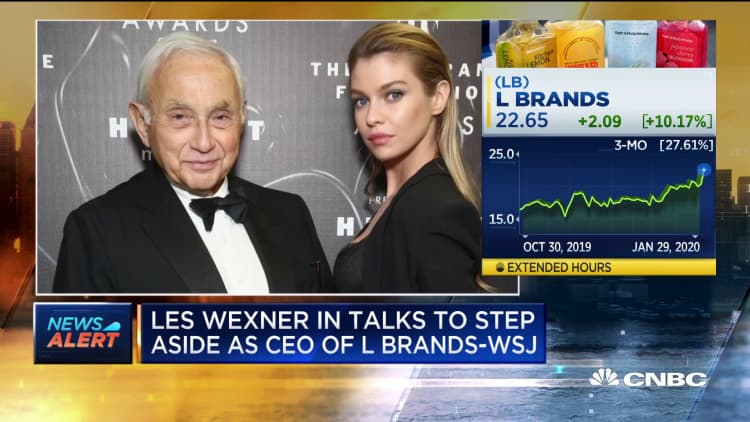 Les Wexner in talks to step aside as CEO of L Brands, WSJ reports