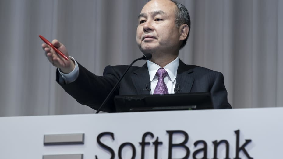 Masayoshi Son, Chủ tịch kiêm Giám đốc điều hành của SoftBank Group Corp phát biểu trong cuộc họp báo vào ngày 6 tháng 11 năm 2019 tại Tokyo, Nhật Bản.