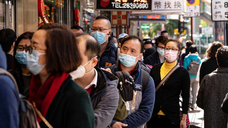 Markets slide as coronavirus outbreak worsens— Here's what five experts say to watch