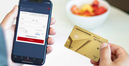 AmEx tries to win over Delta customers with revamped SkyMiles credit cards 