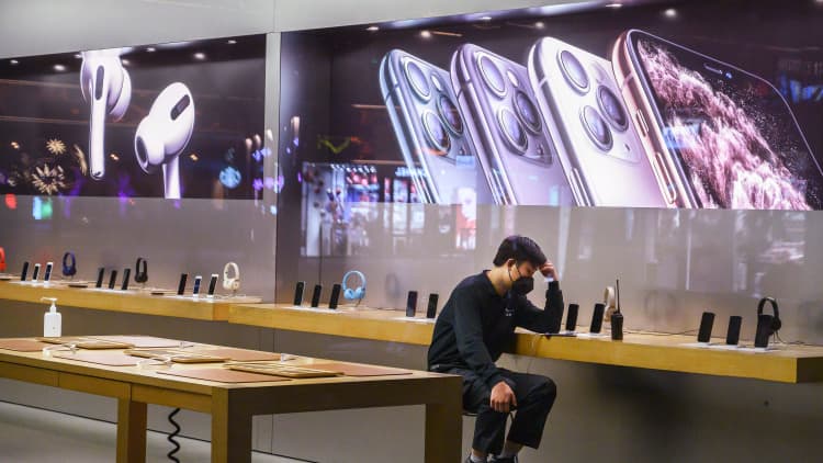 Five Apple stores in China re-open, but with limited hours