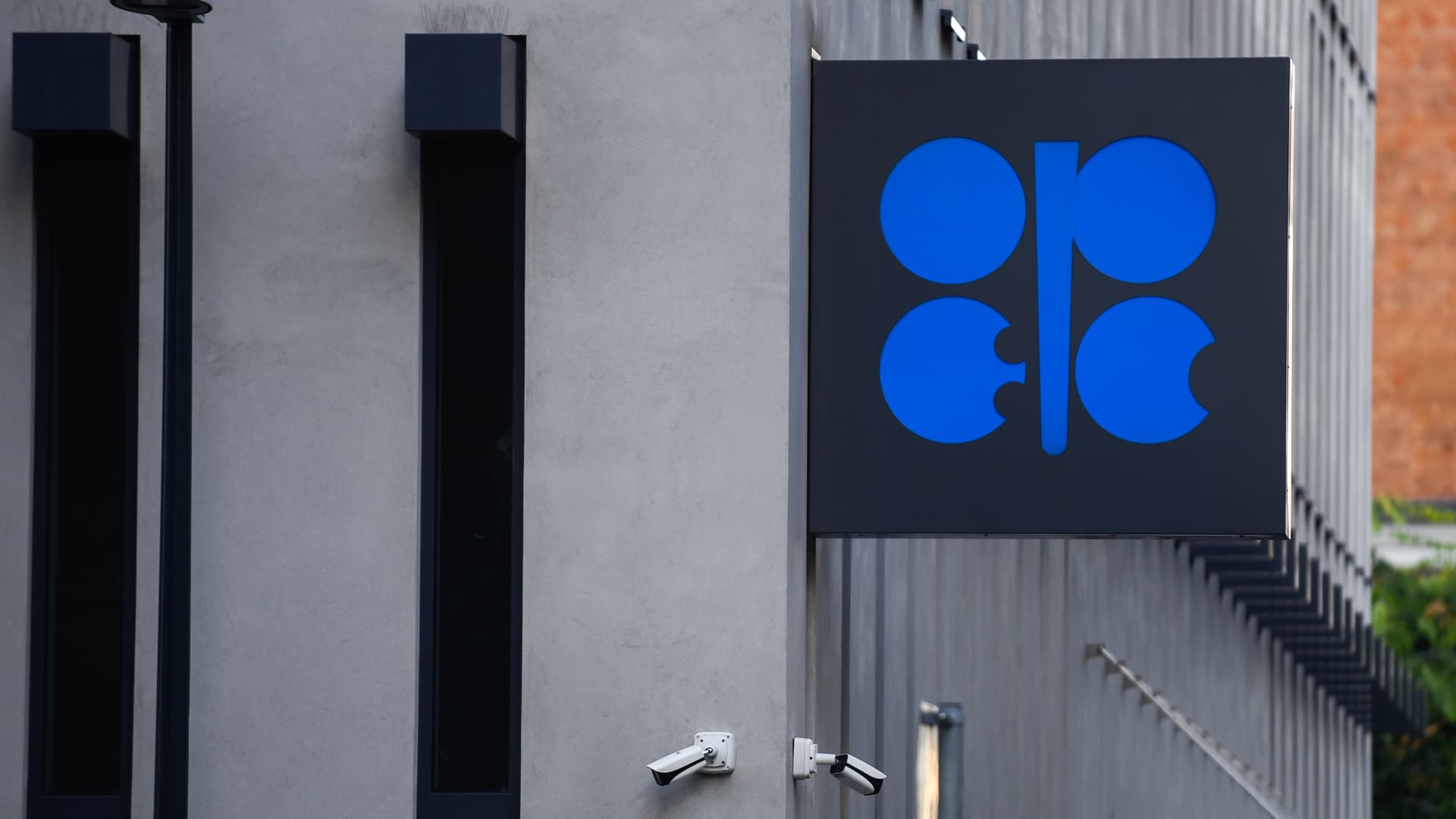 OPEC+ to consider oil cut of over than 1 million barrels per day