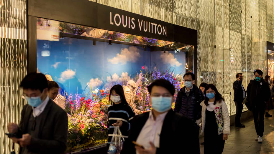 Analysts expect over 2020 decreasing revenue LVMH