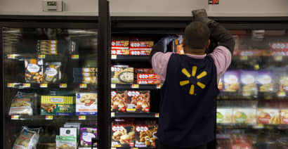 Walmart hires 100,000 to meet surging demand during coronavirus pandemic