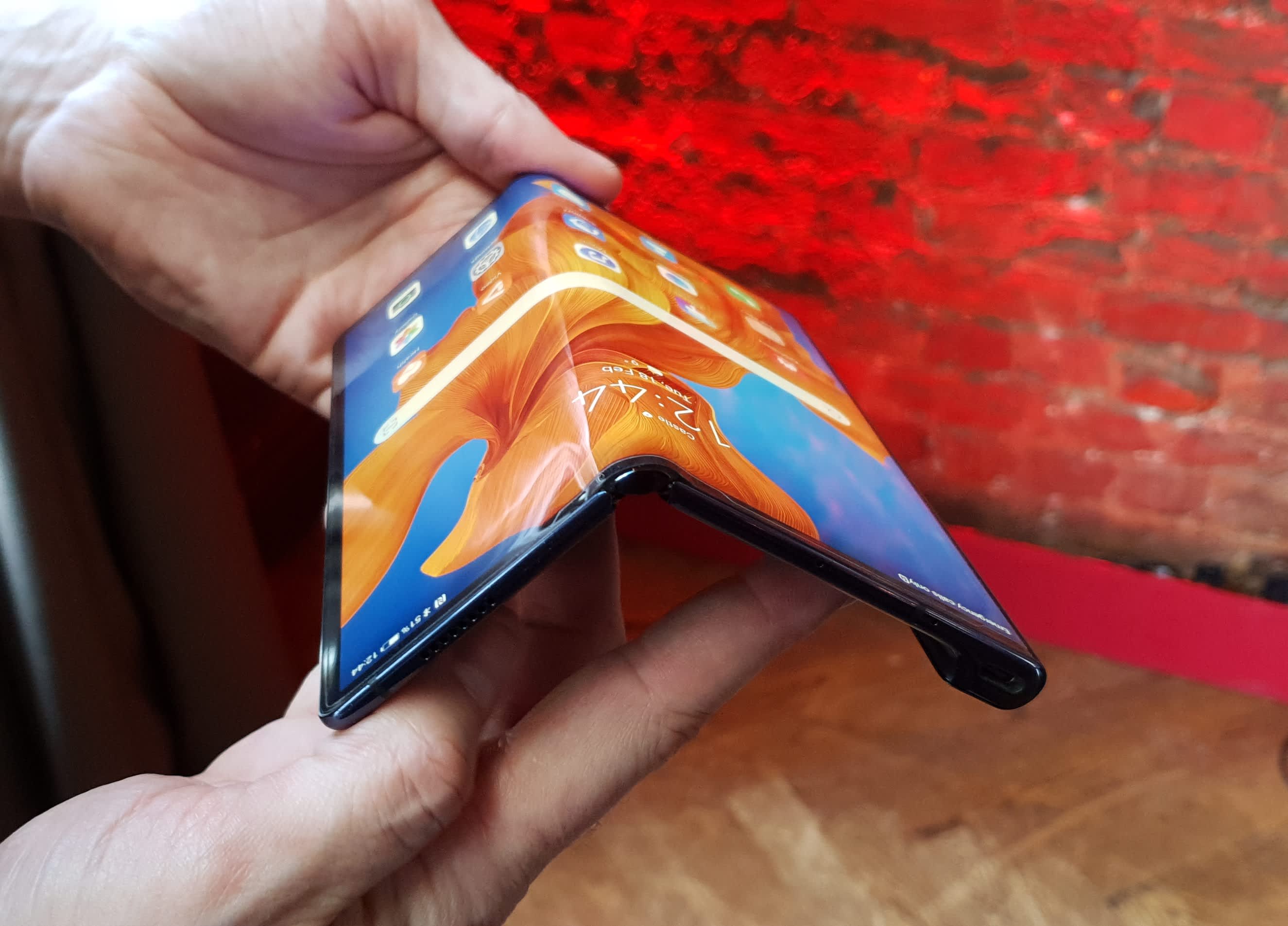 Huawei Mate Xs New Foldable Phone Unveiled By Chinese Tech Giant