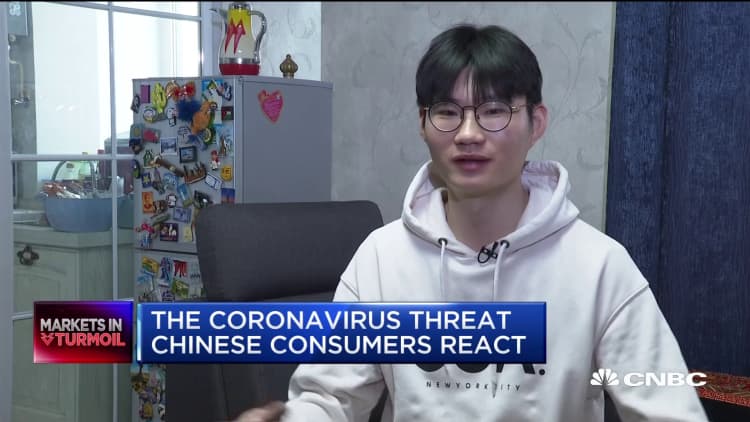 Chinese consumers react to coronavirus threat