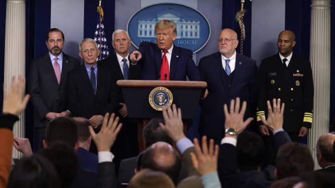 El presidente Trump celebra conferencia de prensa sobre coronavirus en la Casa Blanca