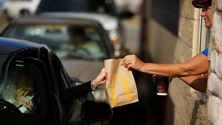 Wendy’s drive-thru lanes struggle, while Chick-fil-A has fastest service, report says