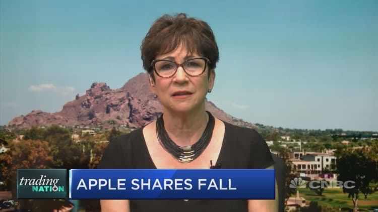 Apple could see more pain as supply concerns arise, traders warn