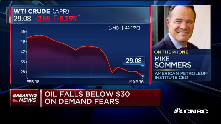 Oil below $30 a barrel a disaster for shale producers: API CEO
