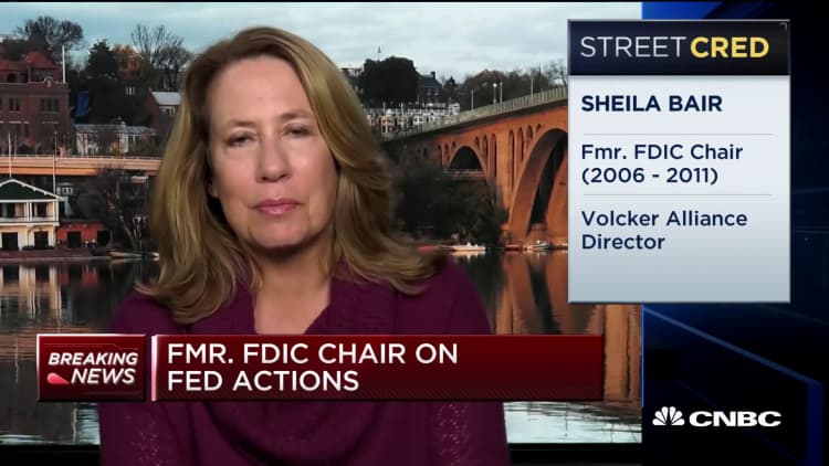 Banks should be supporting the economy by conserving capital: Former FDIC Chair