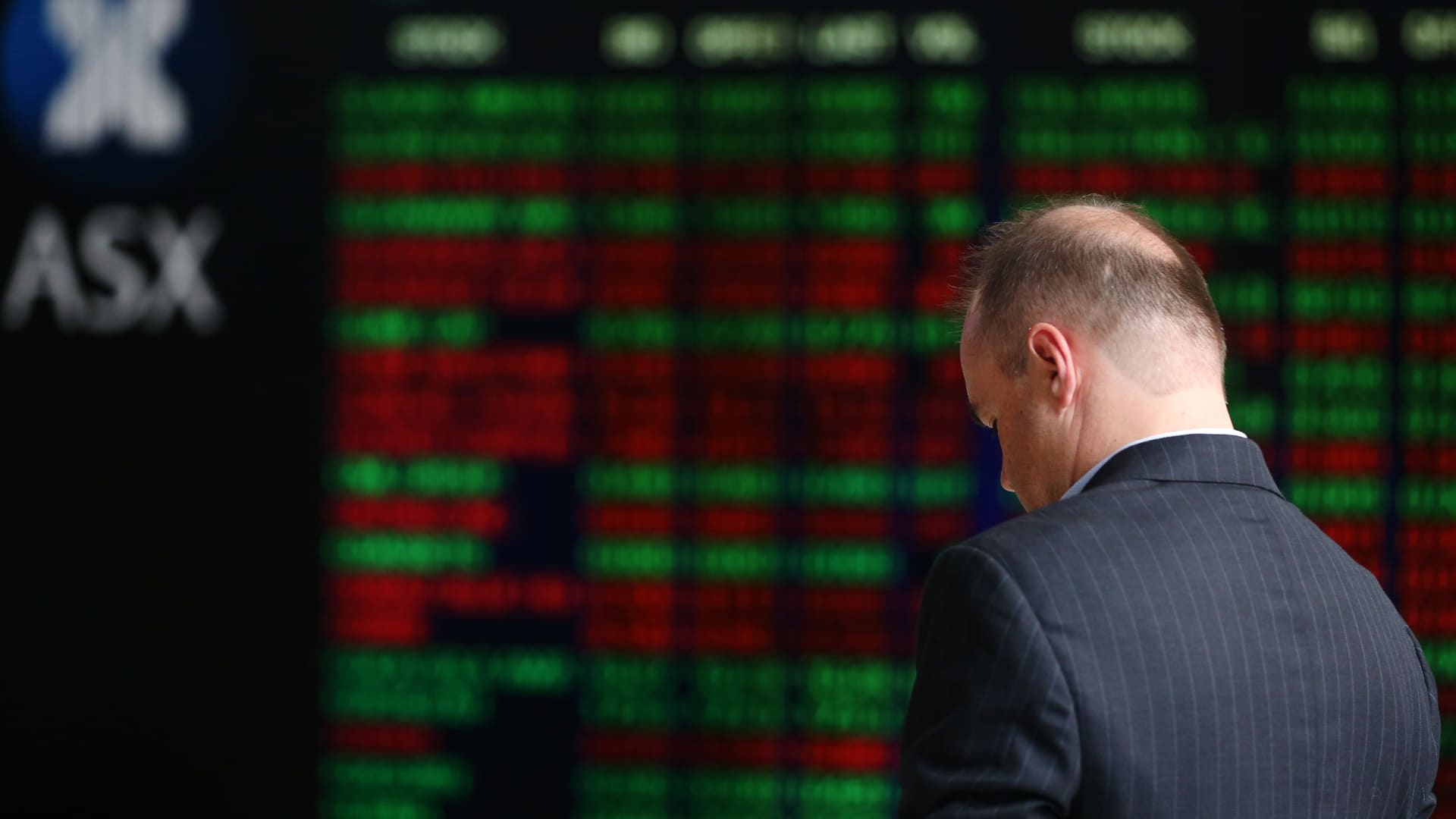 China, Aussie stocks gain, Japan shares take a breather