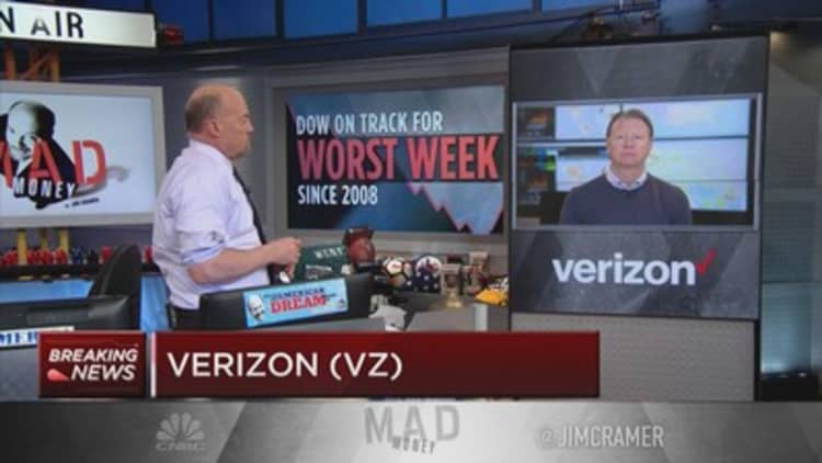 Web traffic spiked 20% in one week amid coronavirus shutdown, Verizon CEO says