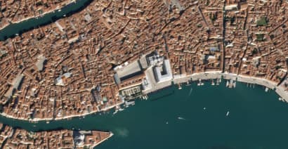 Satellite images show world cities before and after coronavirus pandemic spread