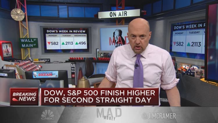Wall Street 'has faith' in stimulus plan, but problems abound, Jim Cramer says