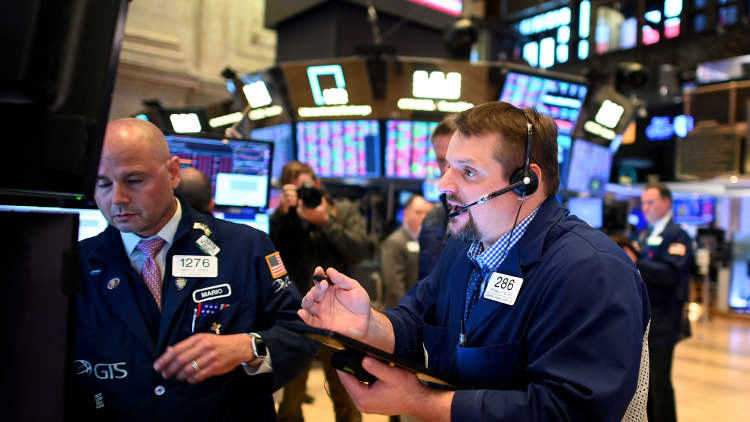 Stocks set for lower open after Trump extends national social distancing guidelines
