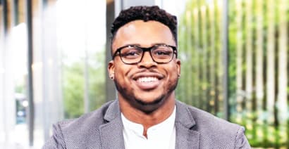 The step to take before investing in stocks: NFL, financial pro Brandon Copeland