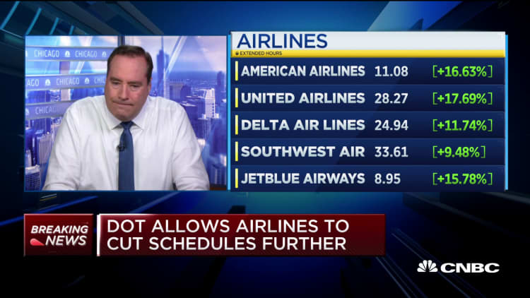 Department of Transportation allows airlines to cut schedules further