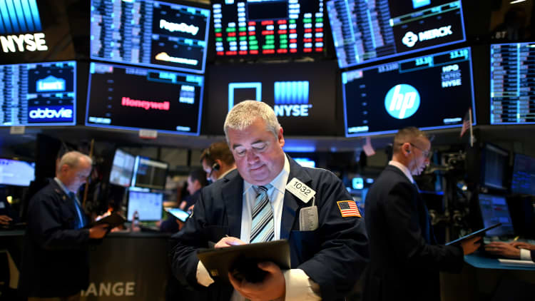 Wall Street points to a slightly lower open
