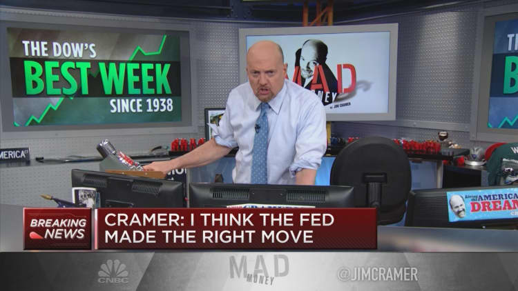 Cramer: Washington is 'willing to spend big to keep this economy afloat'
