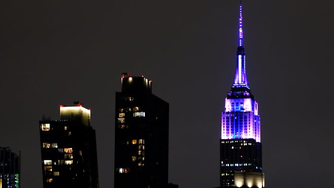 GP: Coronavirus Landmarks in blue: Empire State Building NYC