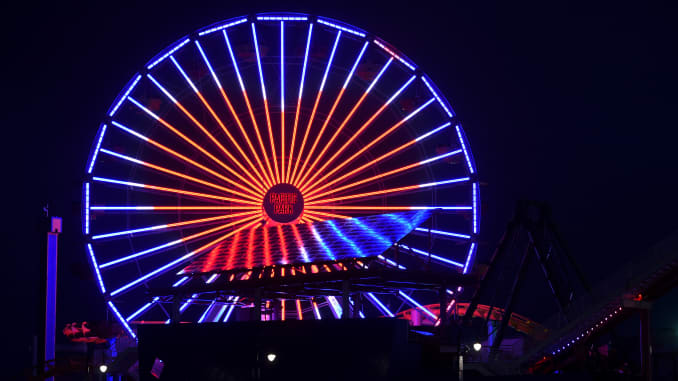 GP: Coronavirus Landmarks Illuminated In Blue To Honor Essential Workers: Santa Monica Pier