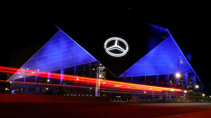 GP: Coronavirus Landmarks Illuminated In Blue To Honor Essential Workers: Atlanta GA MB Stadium