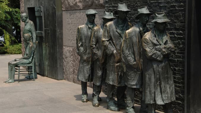 GP: Franklin Delano Roosevelt Memorial, Bronze statues that depict the Great Depression Franklin D