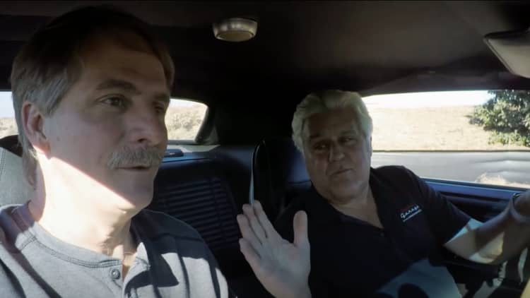 Jeff Foxworthy and Jay cruise around in a 1970 Challenger R/T