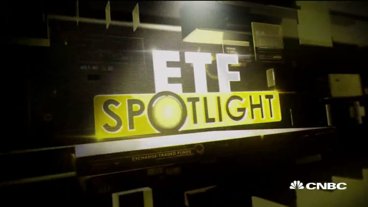 ETF Spotlight: Bank stocks continue their slide