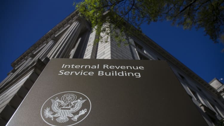 IRS expands eligibility to tap 401(k) amid coronavirus pandemic