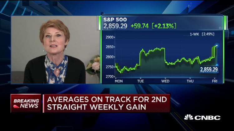 The market seems disconnected from bad economic news: Grant Thornton's Diane Swonk