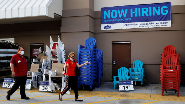 U.S. economy adds 638,000 jobs in October as unemployment falls to 6.9%